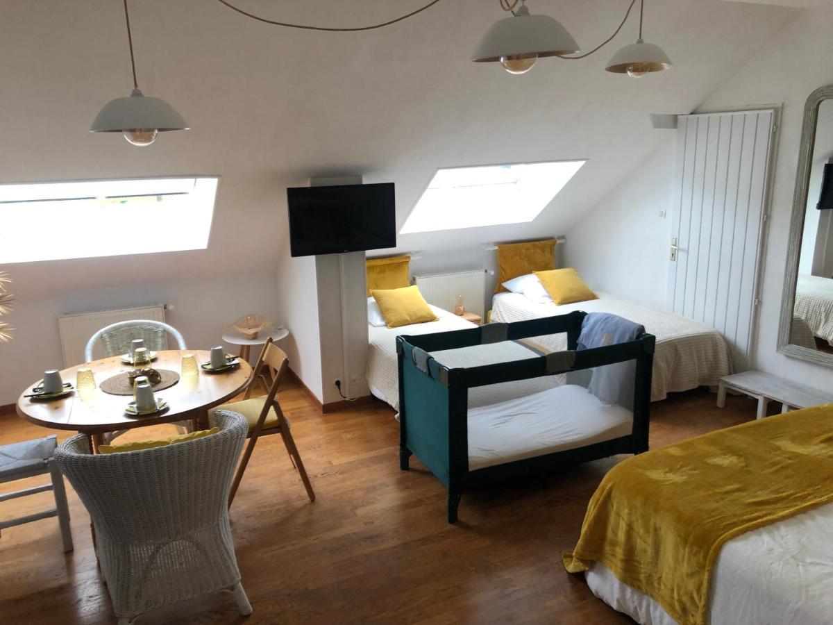 Grande Chambre Familiale Jaune Tout Bonnement Bien Putot-en-Auge Экстерьер фото